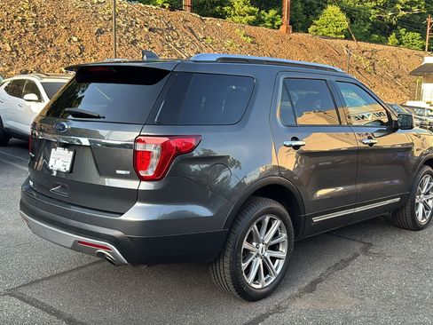 Used 2017 Ford Explorer Limited AWD/4WD image 7