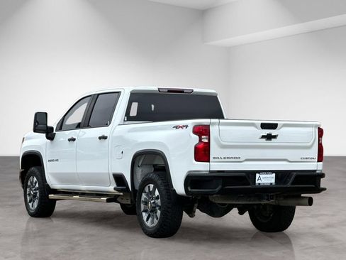 Used 2023 Chevrolet Silverado 2500 Custom w/ Custom Value Package AWD/4WD image 4
