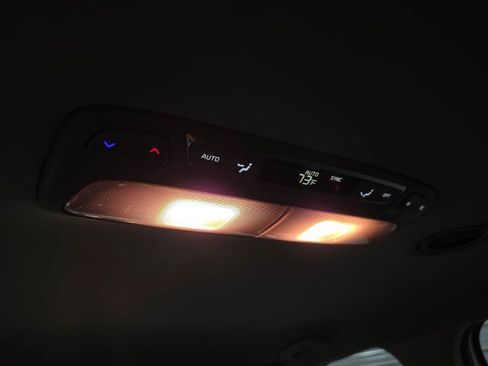 Used 2023 Kia Telluride LX image 18