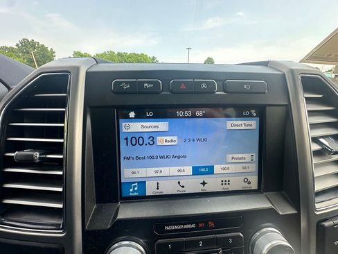 Used 2017 Ford F150 Platinum w/ Technology Package AWD/4WD image 28