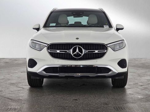 Used 2026 Mercedes-Benz GLC 300 image 8