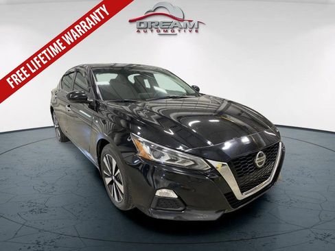 Used 2021 Nissan Altima 2.5 SV w/ SV Premium Package AWD/4WD image 1