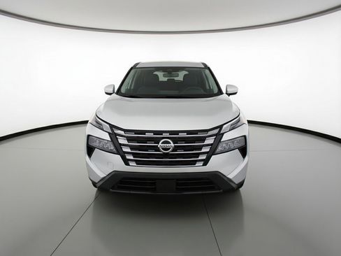Used 2025 Nissan Rogue SV FWD image 2