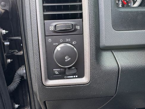 Used 2014 RAM 1500 ST w/ ST Popular Equipment Group AWD/4WD image 15