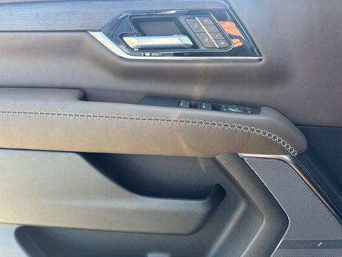 New 2026 GMC Yukon XL Denali Ultimate w/ LPO, Floor Liner Package AWD/4WD image 20