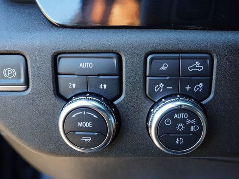 Certified 2024 GMC Sierra 1500 SLT image 23