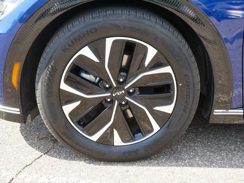 Certified 2023 Kia EV6 Wind AWD/4WD image 15