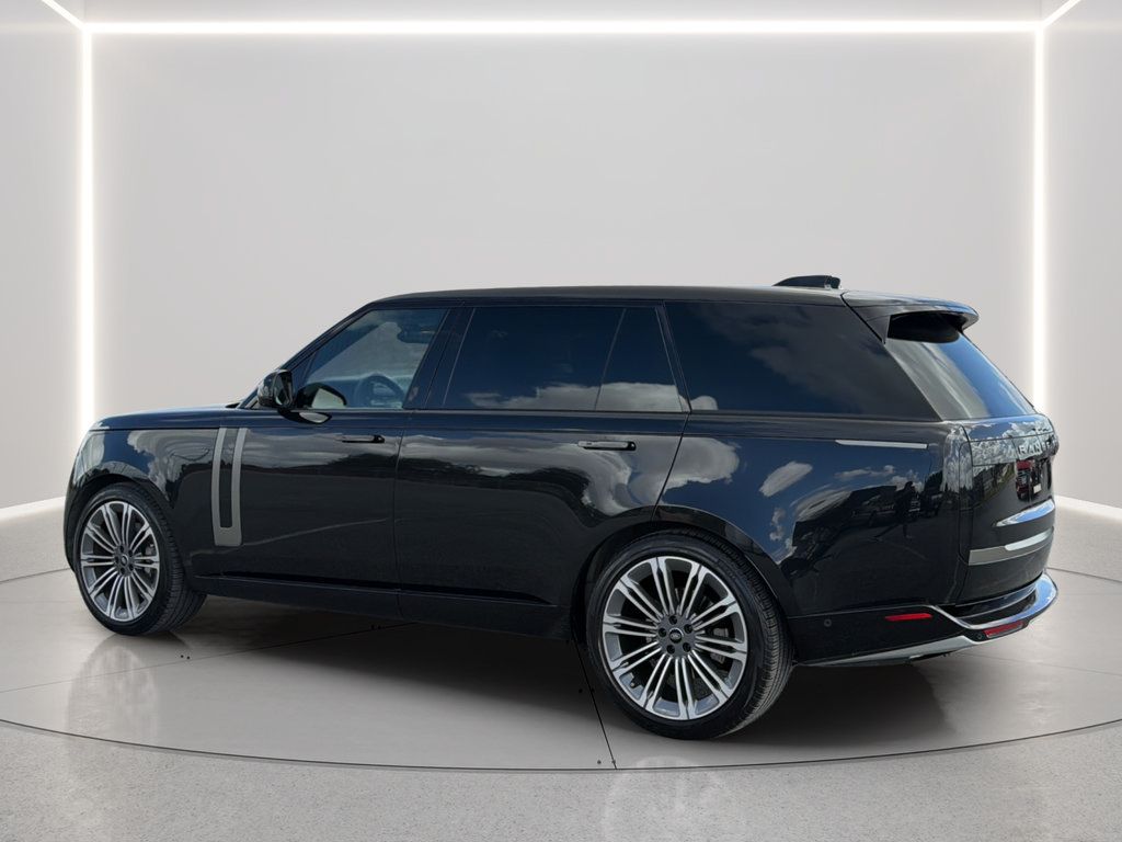 Used 2024 Land Rover Range Rover Long Wheelbase SE AWD/4WD image 14