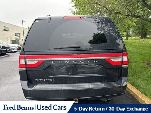 Used 2017 Lincoln Navigator Select AWD/4WD image 5