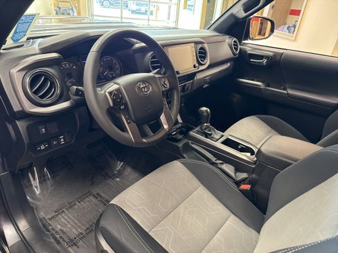 Used 2023 Toyota Tacoma TRD Sport image 25