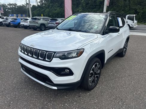 Used 2022 Jeep Compass Limited AWD/4WD image 12