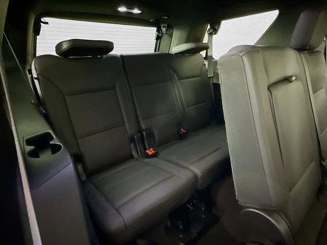 Used 2022 Chevrolet Tahoe Z71 w/ Luxury Package AWD/4WD image 28