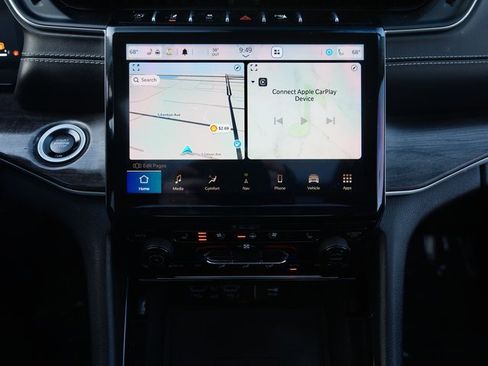 Used 2021 Jeep Grand Cherokee L Limited w/ Luxury Tech Group II image 20