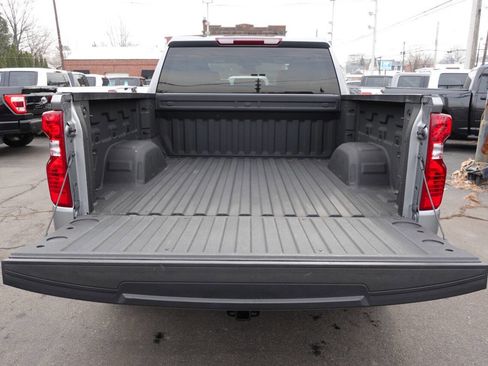 Used 2023 Chevrolet Silverado 1500 Custom image 24