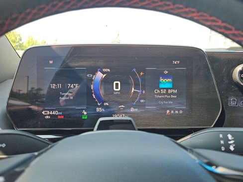 Used 2025 Chevrolet Silverado EV RST AWD/4WD image 28