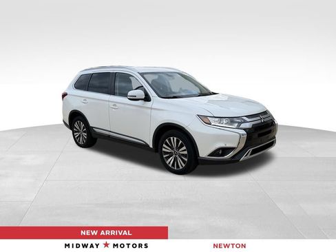 Used 2019 Mitsubishi Outlander AWD image 1