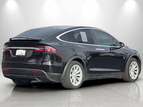 Used 2020 Tesla Model X Long Range image 2