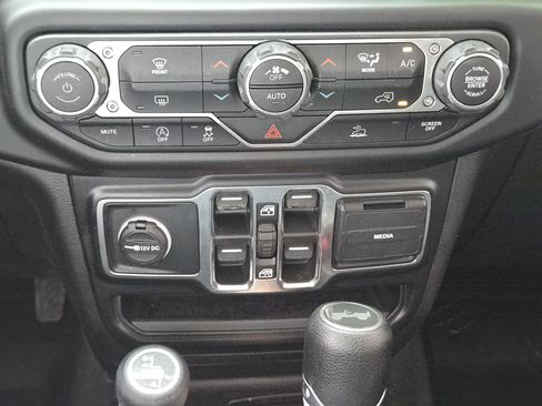 Certified 2022 Jeep Wrangler Unlimited Sport AWD/4WD image 22