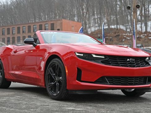 Used 2024 Chevrolet Camaro LT image 7