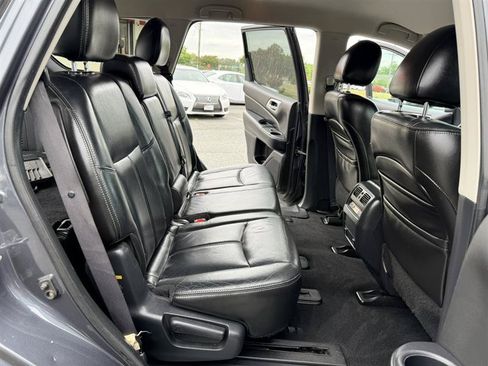 Used 2013 Nissan Pathfinder SL w/ Cargo Pkg FWD image 17