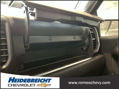 Used 2025 Chevrolet Silverado 1500 LT Trail Boss w/ Convenience Package II AWD/4WD image 26