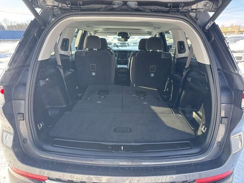 Used 2023 Jeep Grand Cherokee L Laredo w/ Luxury Tech Group I image 17