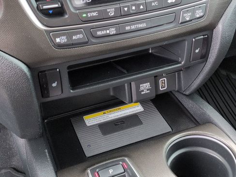Used 2023 Honda Passport TrailSport image 32