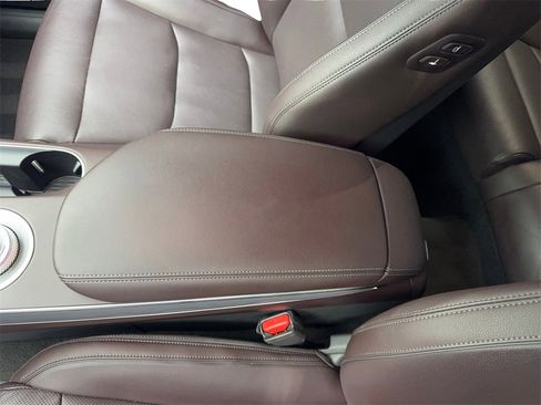 Used 2024 Genesis GV70 2.5T w/ Advanced Package image 67