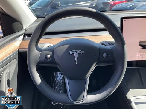 Used 2023 Tesla Model Y Long Range AWD/4WD image 40