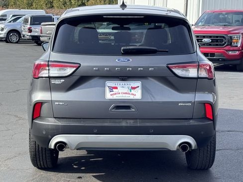 Used 2022 Ford Escape SEL image 18