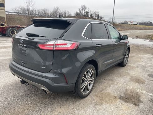Used 2021 Ford Edge Titanium w/ Equipment Group 301A image 5