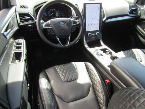 Used 2024 Ford Edge Titanium w/ Equipment Group 301A AWD/4WD image 2