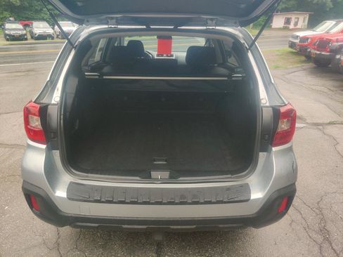 Used 2018 Subaru Outback 2.5i Premium AWD/4WD image 13