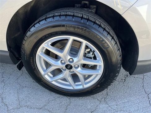 Used 2024 Ford Edge SEL w/ Convenience Package image 11