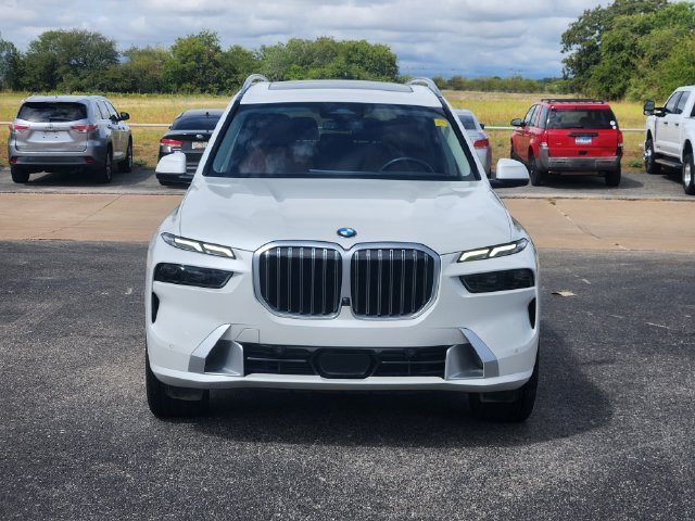 Used 2023 BMW X7 xDrive40i w/ Premium Package AWD/4WD image 2