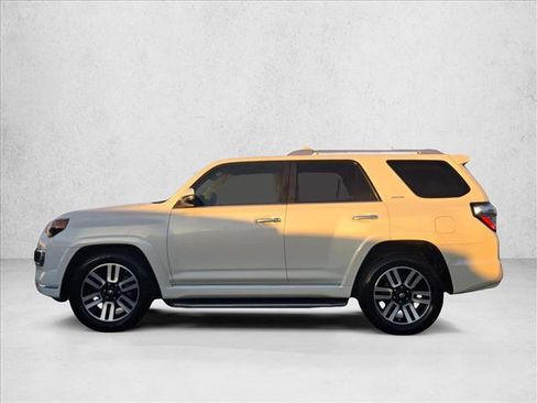 Used 2018 Toyota 4Runner Limited image 9