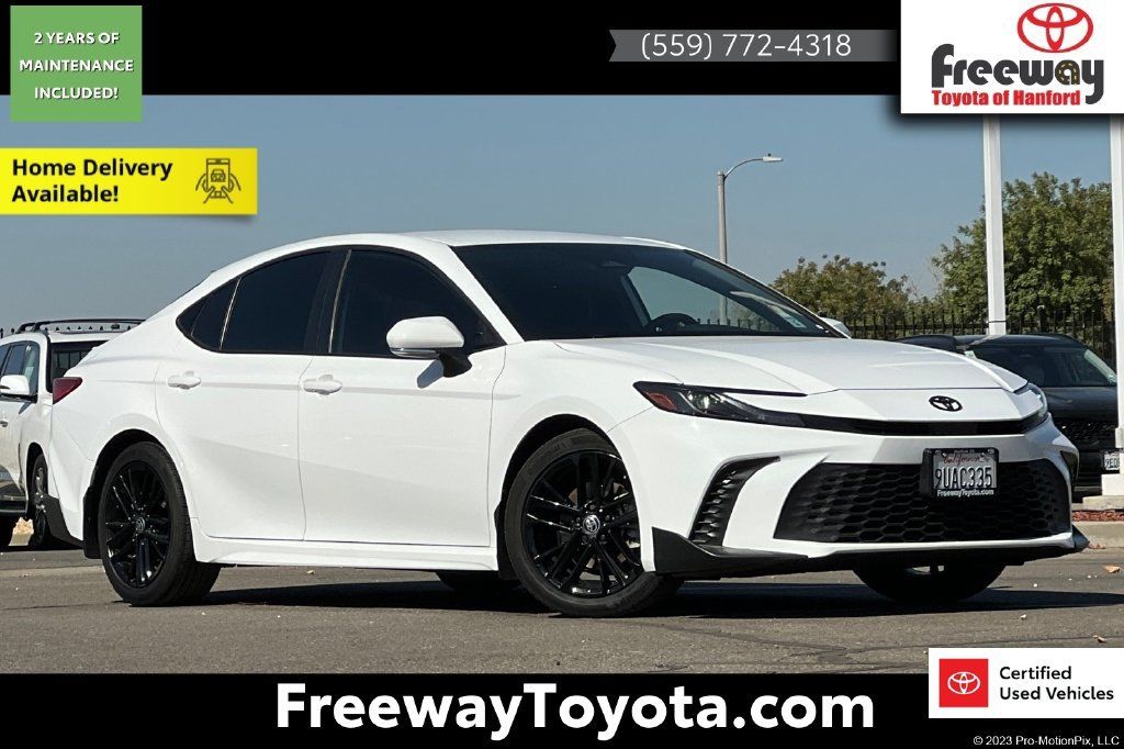 Certified 2025 Toyota Camry SE FWD image 1