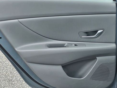 Used 2023 Hyundai Elantra SEL image 26