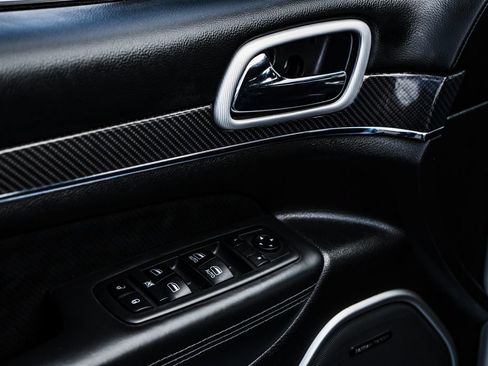 Used 2019 Jeep Grand Cherokee SRT AWD/4WD image 24