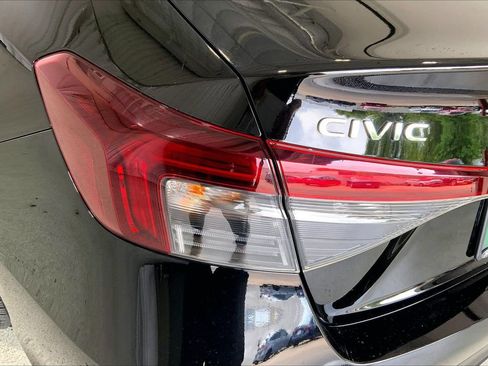 Used 2025 Honda Civic Sport image 29