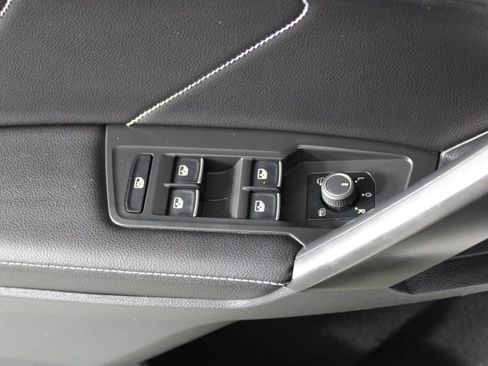 Used 2022 Volkswagen Tiguan SEL R-Line AWD/4WD image 23