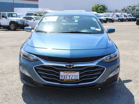 Used 2024 Chevrolet Malibu LT FWD image 2