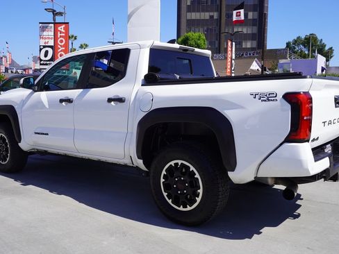 Certified 2025 Toyota Tacoma TRD Off-Road w/ TRD Off Road Upgrade Package AWD/4WD image 5