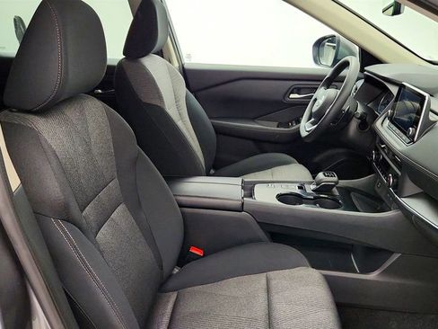 Used 2024 Nissan Rogue SV FWD image 21