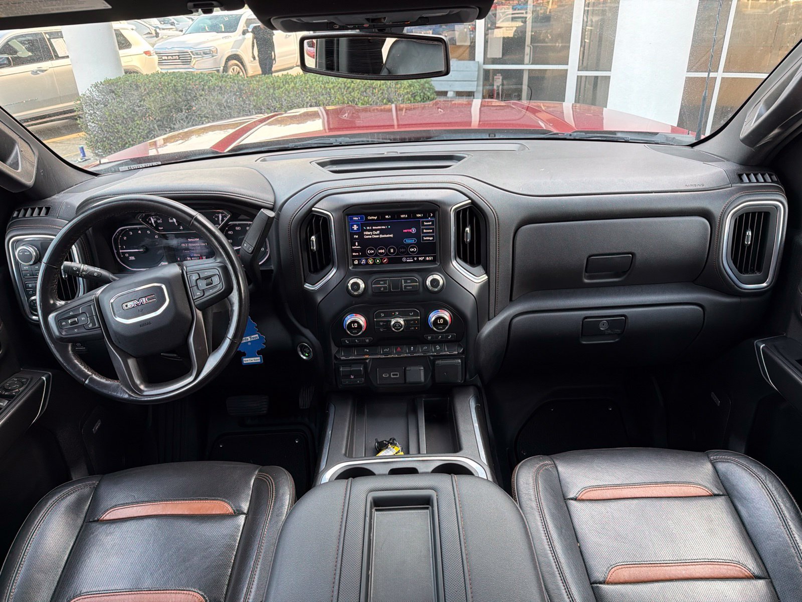 Used 2022 GMC Sierra 2500 AT4 w/ AT4 Preferred Package AWD/4WD image 9