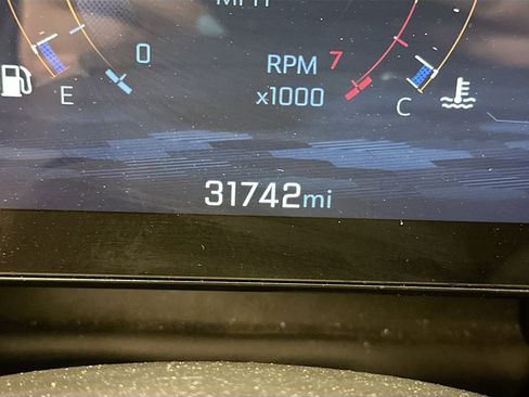 Used 2025 Chevrolet Equinox LT w/ Convenience Package II image 19