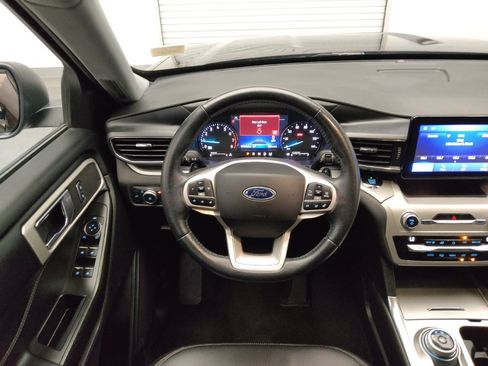 Used 2020 Ford Explorer XLT w/ Equipment Group 202A RWD image 22
