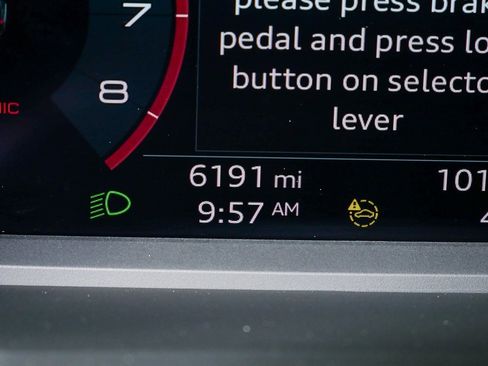 Used 2024 Audi Q3 2.0T Premium Plus image 11