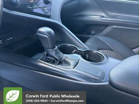Used 2019 Toyota Camry SE image 20