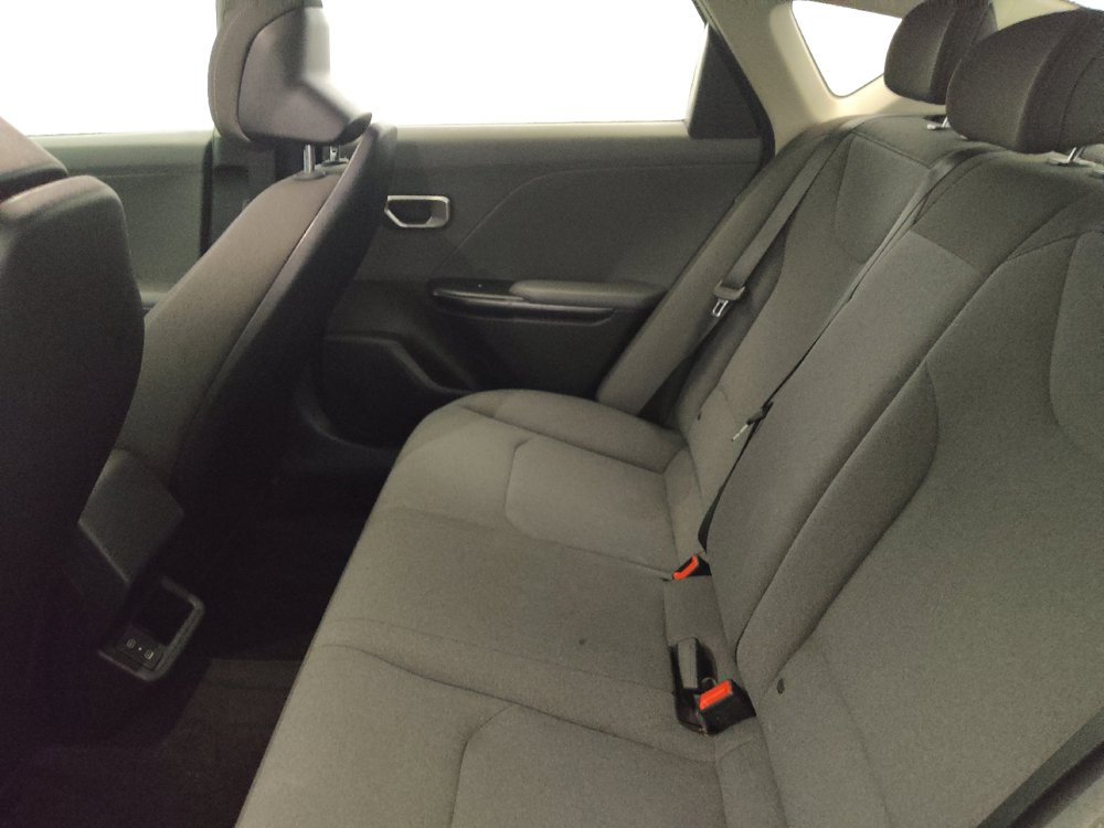 Used 2025 Kia K4 FWD image 18